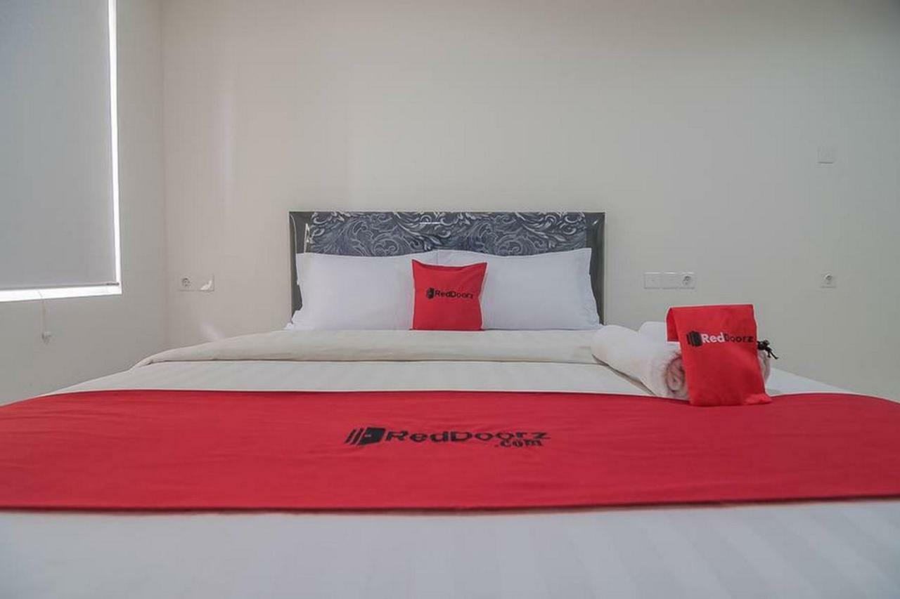 Reddoorz Apartment @ Sentul Tower Богор Екстер'єр фото